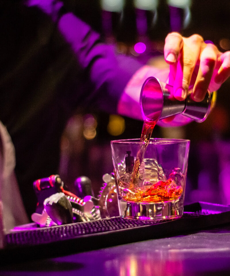 Looking for the best bars in Chelsea? We have a list of some of the most popular and buzzing bars and nightclubs London has to offer. Click to discover more.